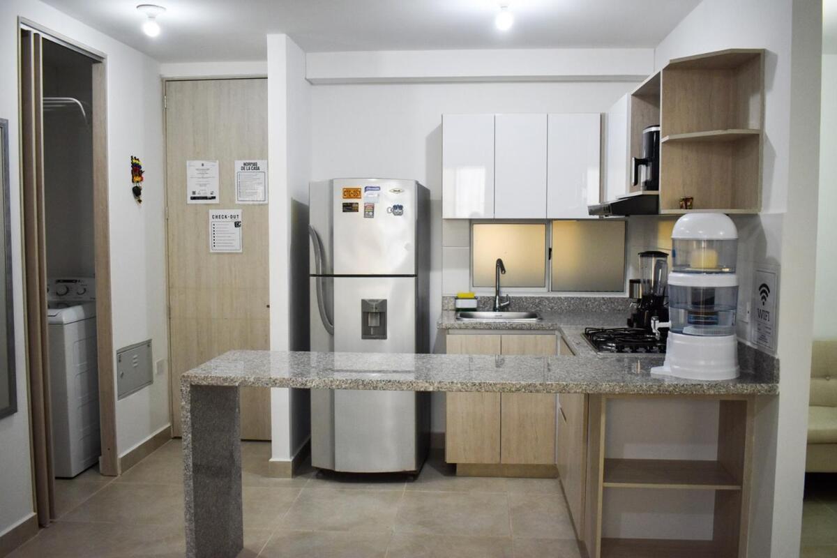 Comfortable Close To The 2 Apartamento *